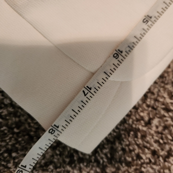 Elegant Maje White Blazer Open front v Neck Fashion. Layering - Picture 7 of 9